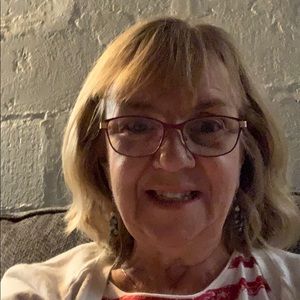 Meet your Posher, Joella